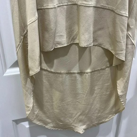St. John Round-neck Nude Jersey Knit T-shirt with Silk Trim Sz Small P - Picture 4 of 8